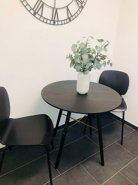 Tische: Round Black & Gold Table  Unique Custom Finish – Gebraucht aus Pfäffikon SZ von mag_q79n 2