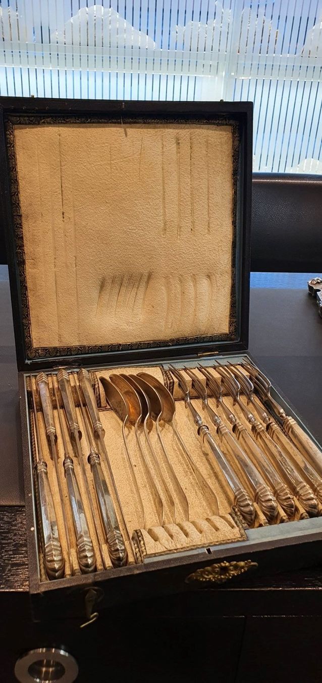 Couverts: Service aus 800 Silber Besteck mit Box – D'occasion à Unterägeri par Altgoldschmuck 1