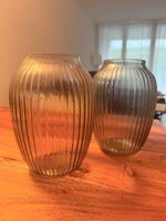2 Glasvasen gerippt transparent
