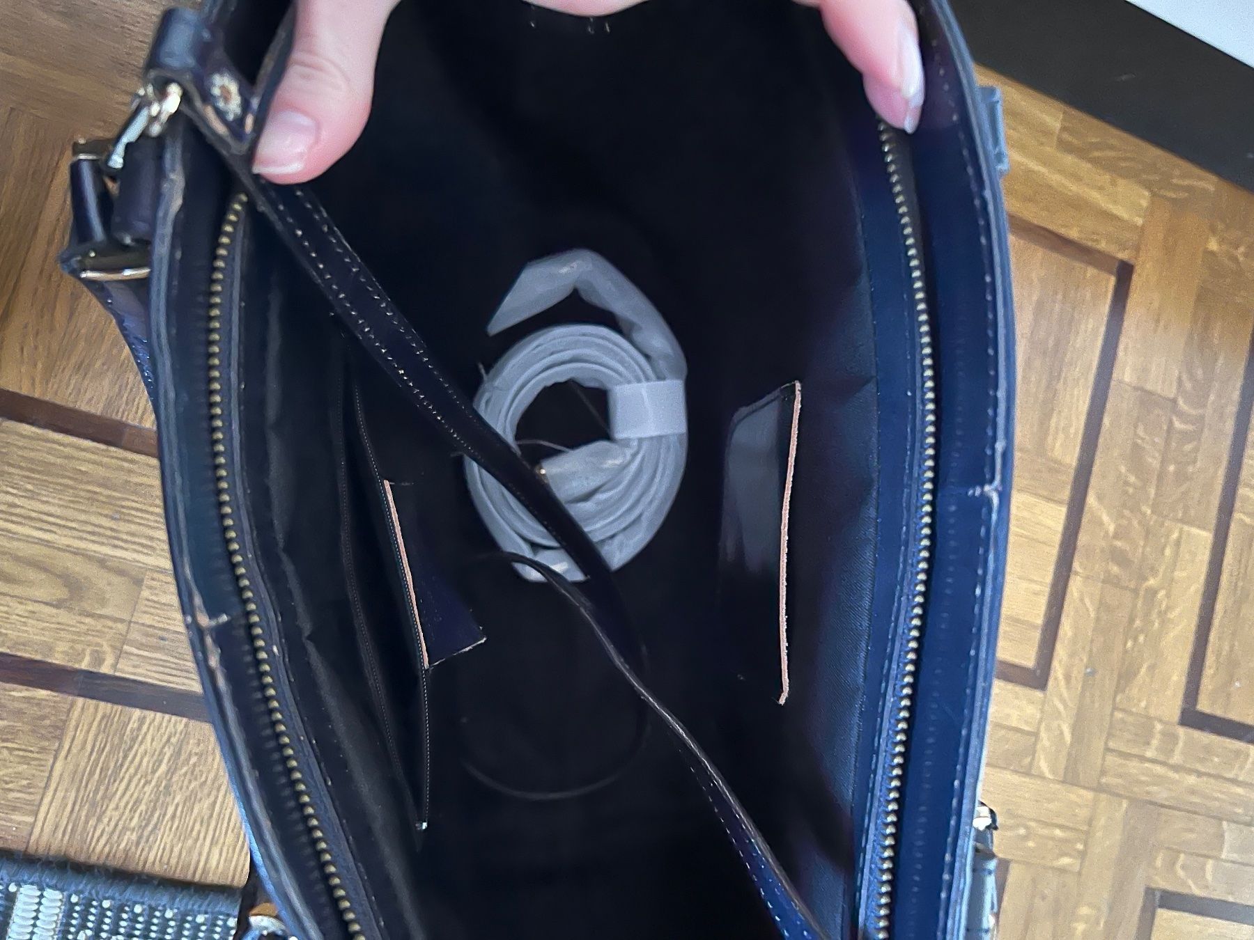 Borse da donna: Sac à main bleu marine élégant - SOFIA CARDONI – Usato da Epalinges venduto da luc_25zt 2