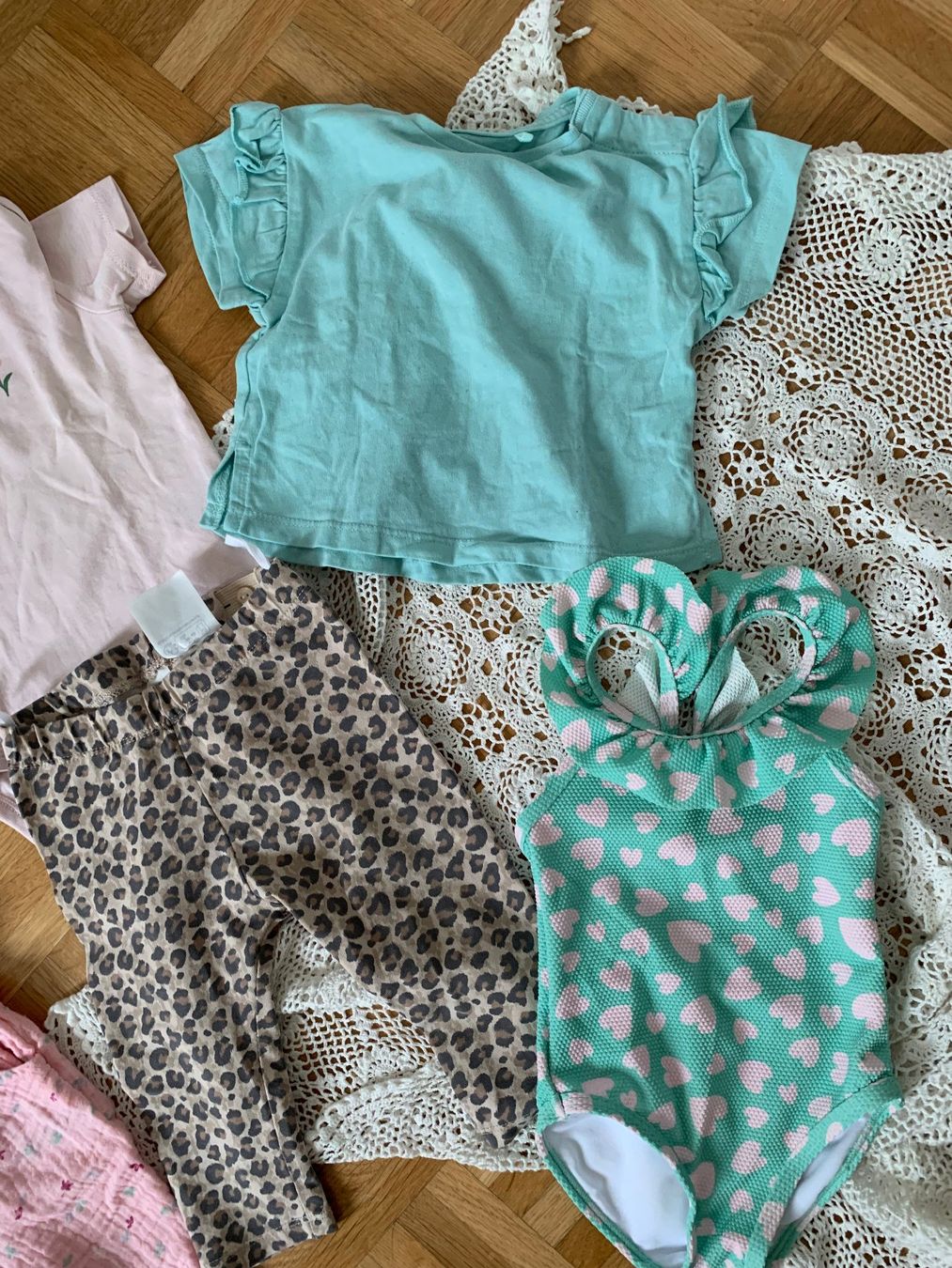 Lotti & Set di vestiti: Sommer Set Mädchen Gr. 68 – Usato da Moutier venduto da chDuplessy 3