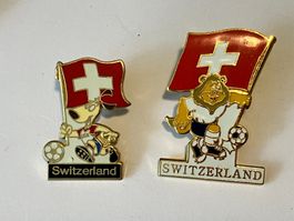 2 Pin Fussball Switzerland Maskottchen