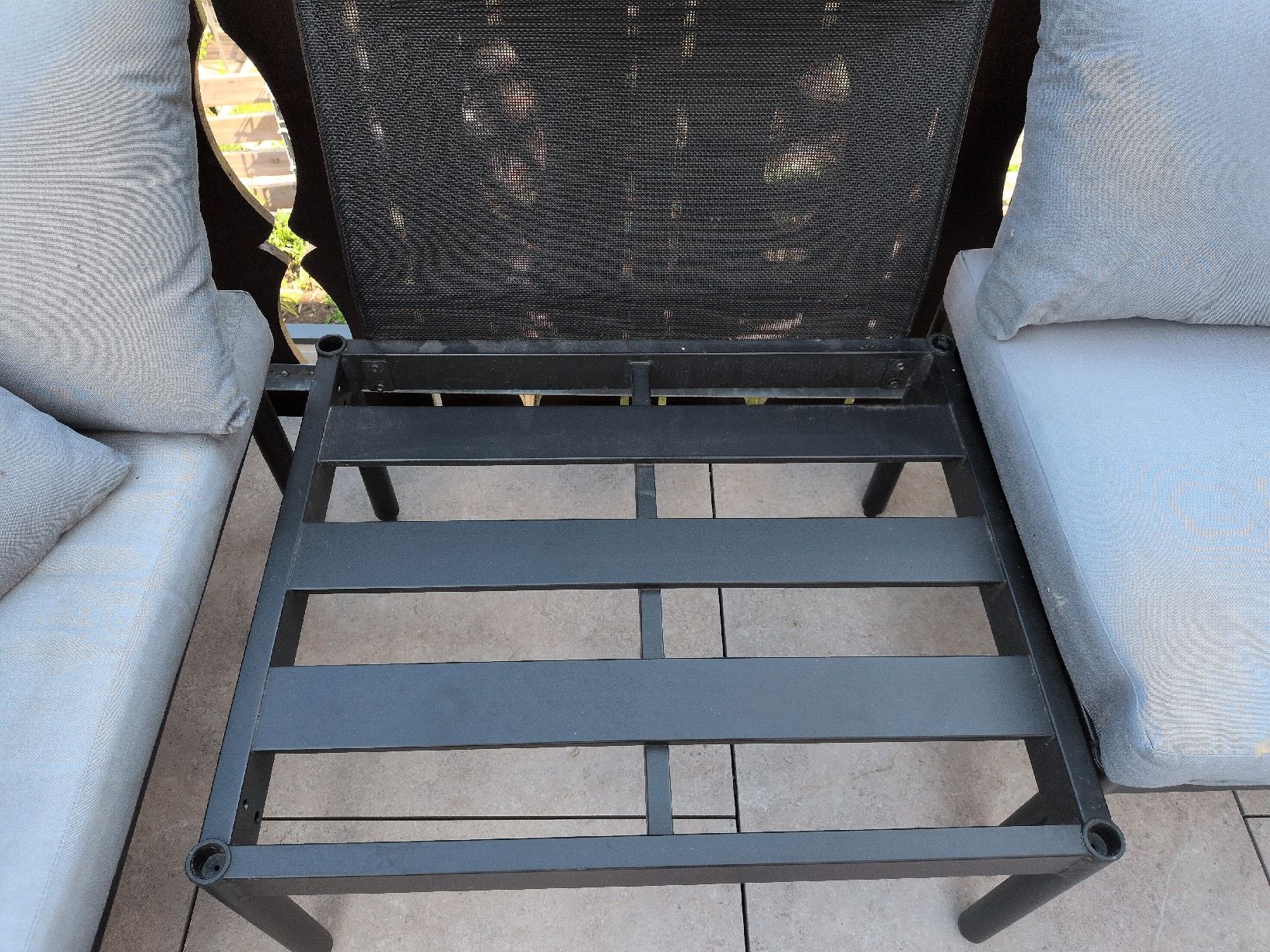 Micasa Sofas: Gartensofa Set mit 2 Tischen und Kissen – Gebraucht aus Bilten von Varix 2