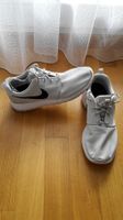 Nike Roshe Run hellgrau
