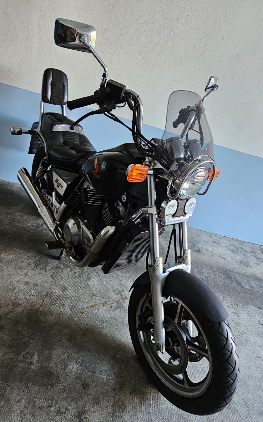 Honda Chopper: Honda VT 1100 C, SC18 – Gebraucht aus Basel von  2