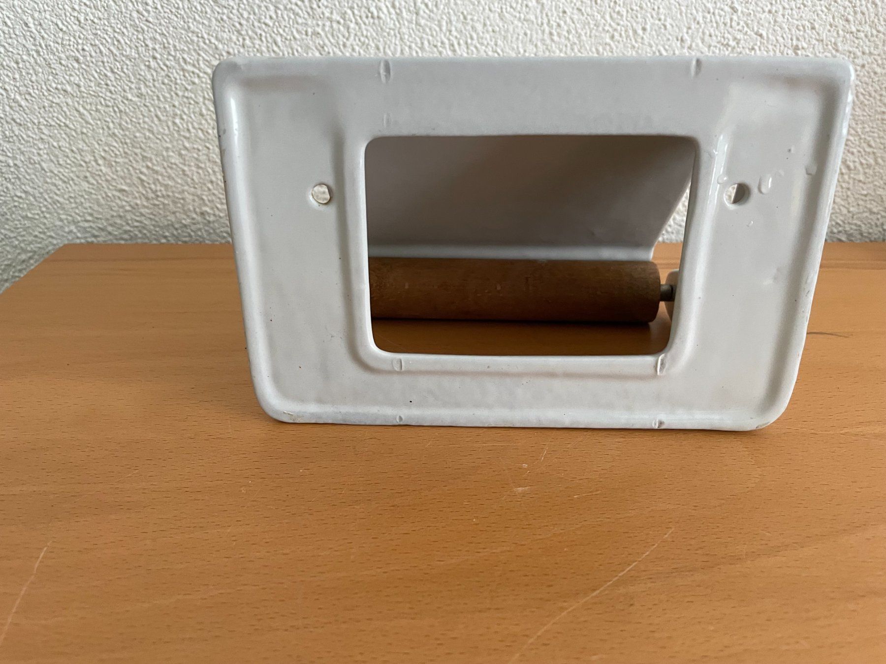 WC: WC ROLLEN HALTER GUSSEISEN EMAILLIERT – D'occasion à Uhwiesen par Uhwiesen 1