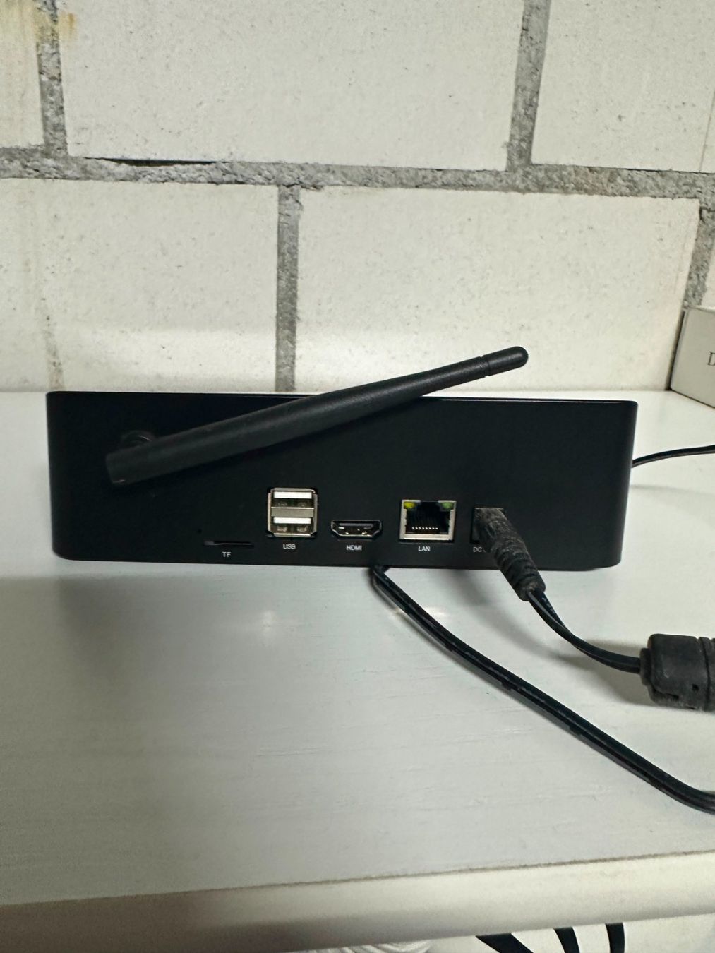 PC: ODYS Winbox 7 Mini-PC / Touch-PC mit Windows 10 – Usato da Kirchleerau venduto da KA-MA 2