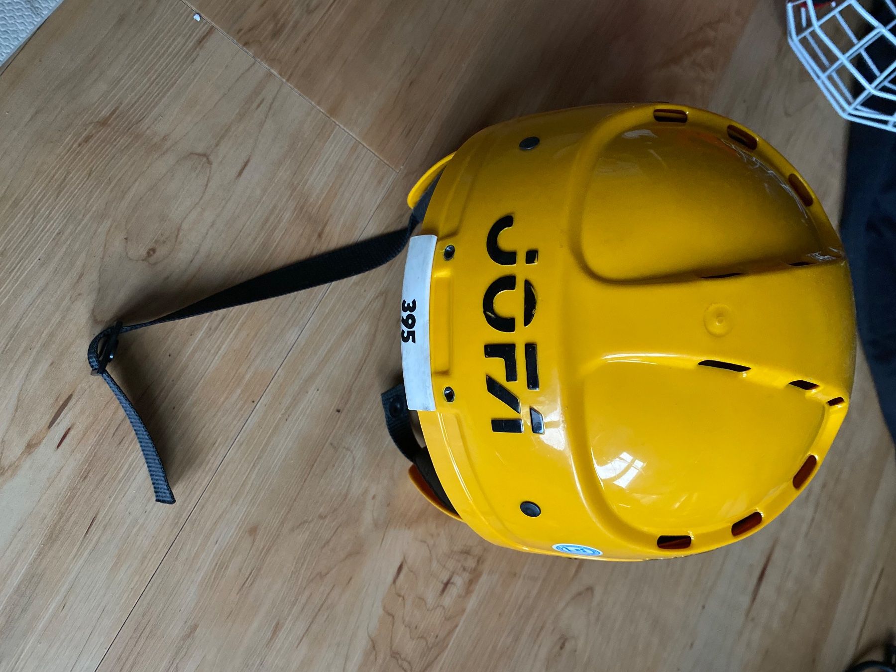 Caschi: rar jofa eishockeyhelm 395 junior – Usato da Appenzell venduto da classiccyclingkits 2