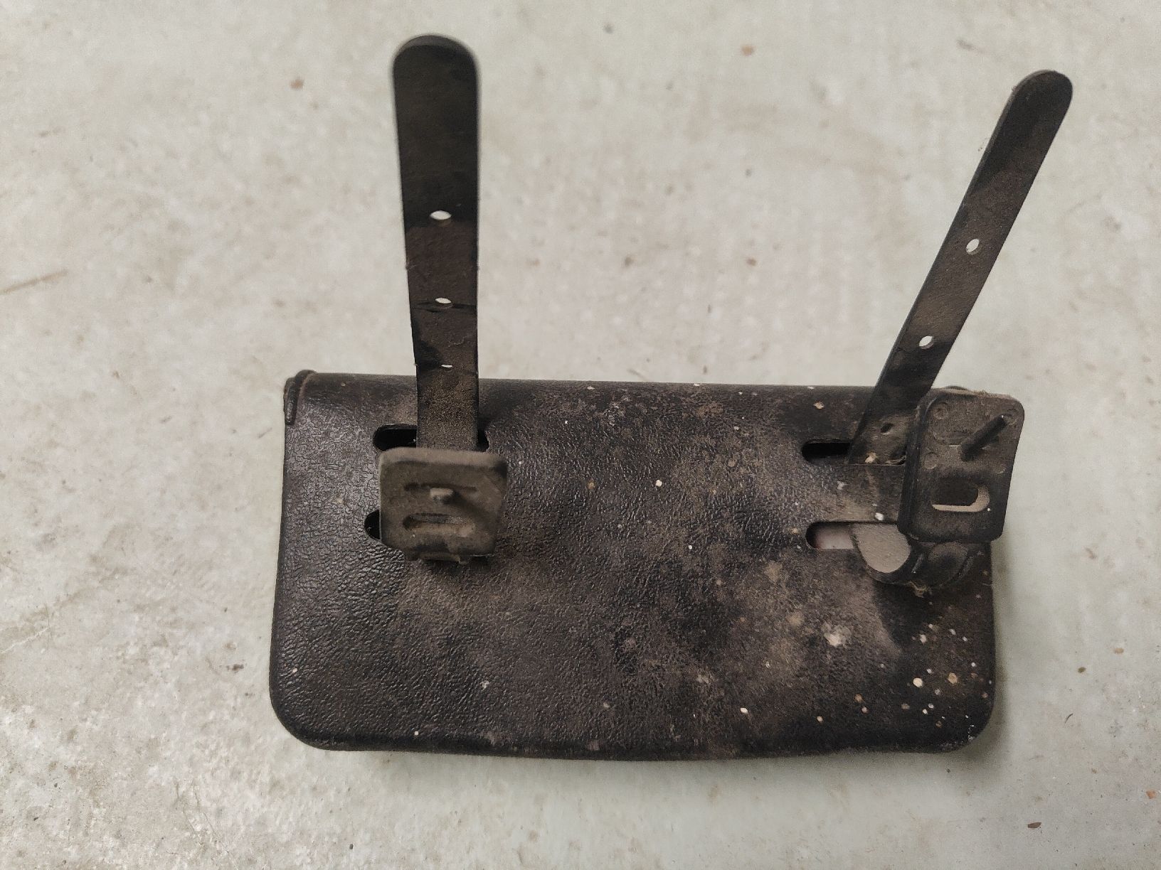 Accessori per altri veicoli: Vintage Satteltasche mit Werkzeug – Usato da Grellingen venduto da JenniferMeier 3