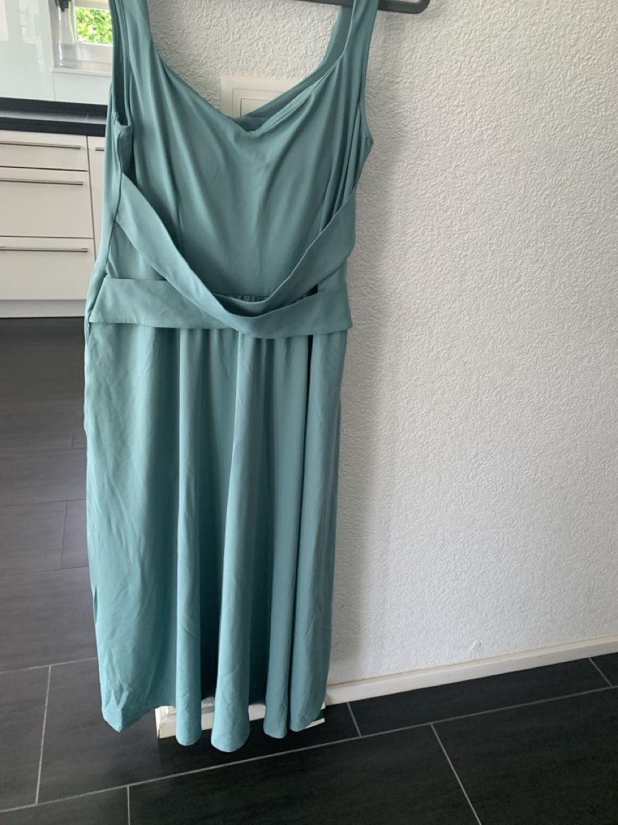 Vestiti: Halara Midikleid ungetragen  – Nuovo (secondo la descrizione) da Ried-Brig venduto da sylvie1976 1