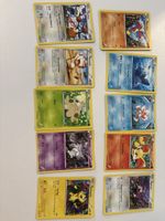 Lot de 10 cartes Pokémon diverses en bon état