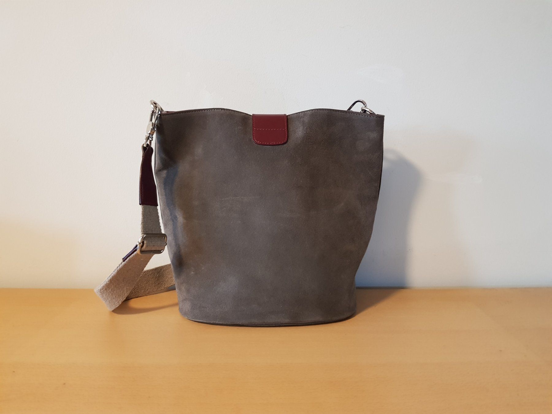 Navyboot Borse da donna: Navyboot Ledertasche/Umhängetasche – Usato da Basel venduto da Birs868 3