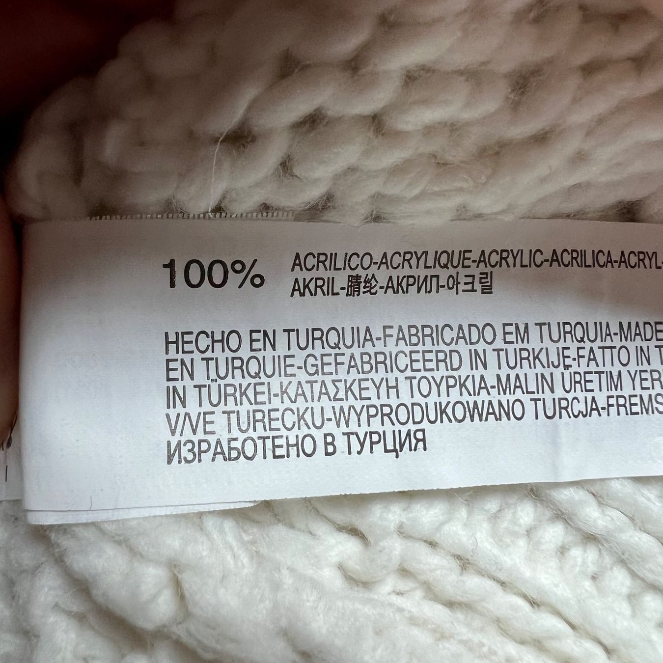 Zara Pulls & Sweat-shirts: ZARA KNIT Pullover mit Zopfstrickmuster 🤍 – D'occasion à Zürich par ClosetQueen 8