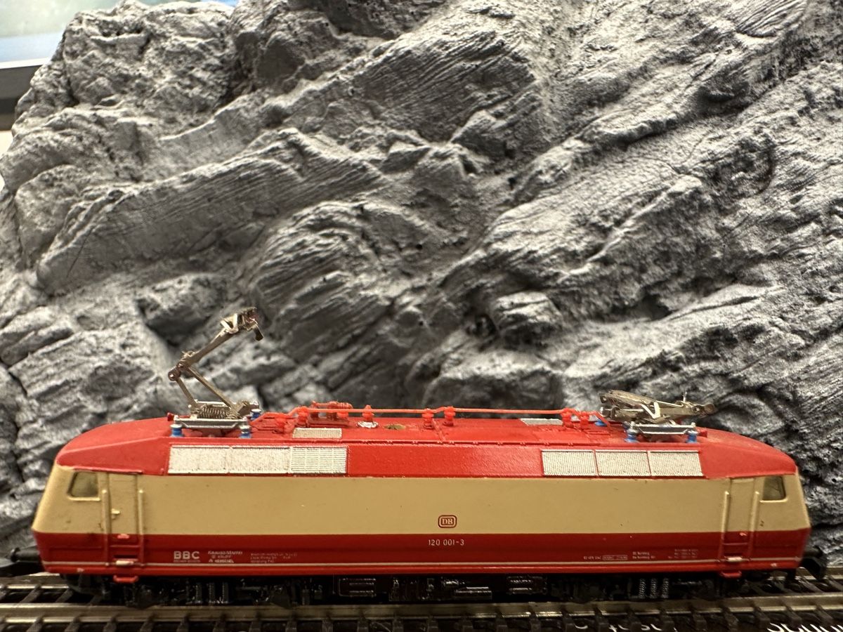 Märklin Modellini di ferrovie: Märklin 8853 DB BR 120 DEFEKT – Difettoso da Lupsingen venduto da New-Haven 1