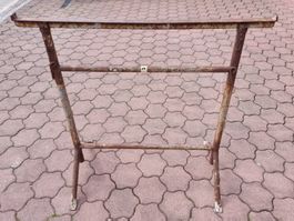 Stabiler Arbeitsbock, höhenverstellbar