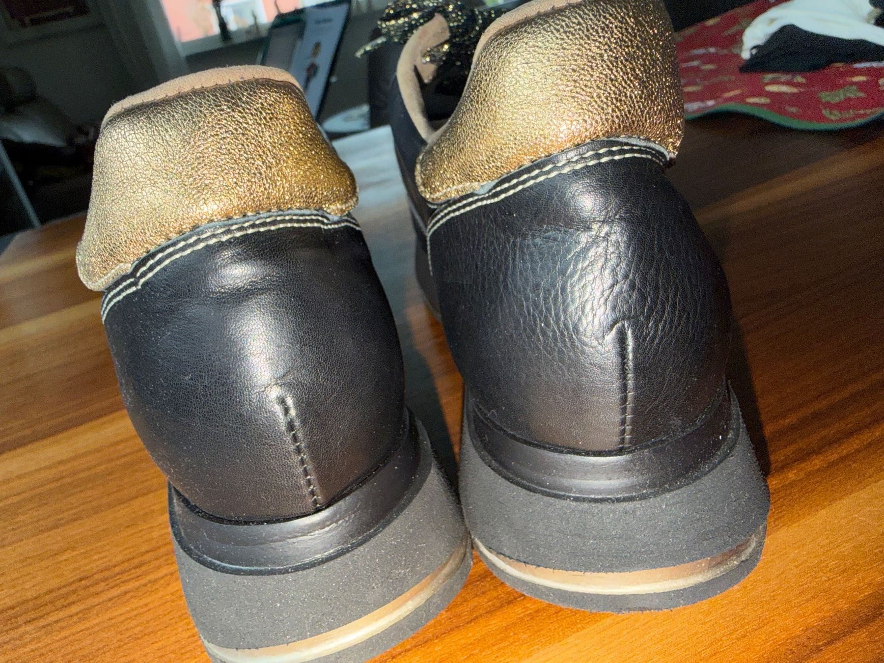 Damenschuhe: Leder Sneakers Ital. Modell 40 neu – Neu (gemäss Beschreibung) aus Dornach von samuti 3