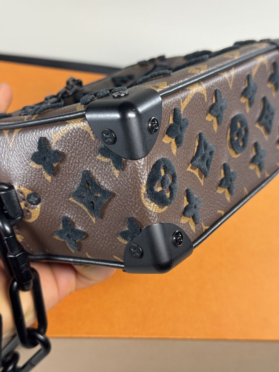 Louis Vuitton Borse: Louis Vuitton Mini Soft Trunk von Virgil Abloh – Nuovo (secondo la descrizione) da Ostermundigen venduto da hacelina 6