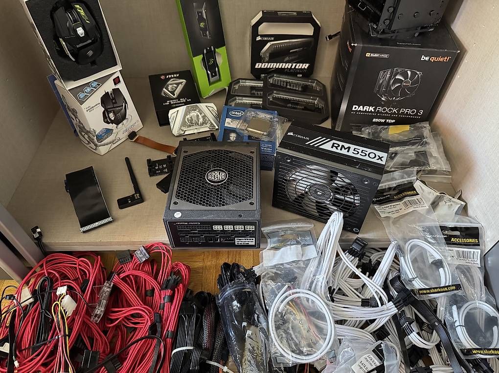 PC: Pc Zubehör   – Usato da Basel venduto da Geboten 1