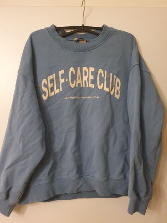 H&M Sweater "Self-Care Club" Gr. M - Zustand Gut!