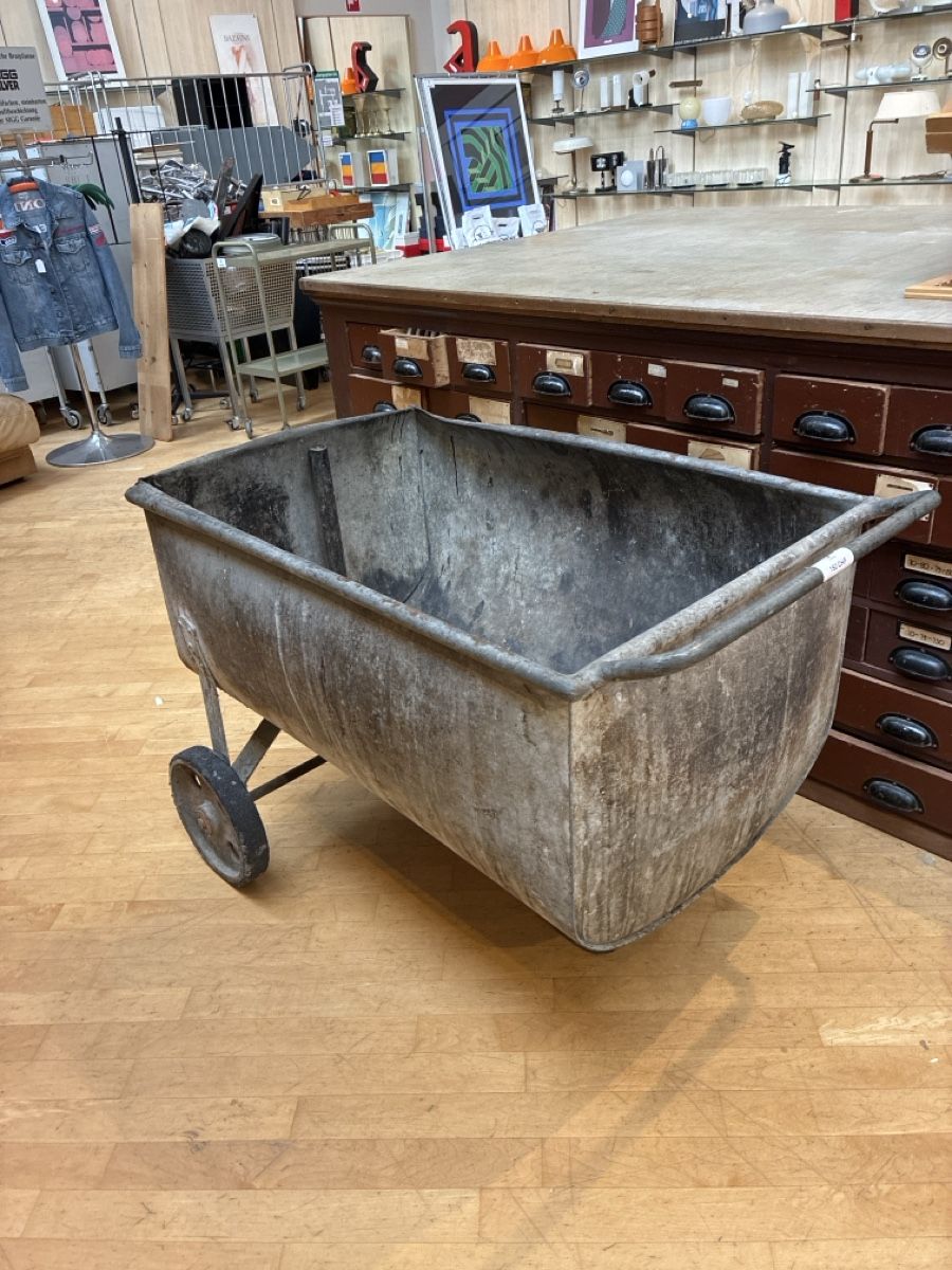Altre Decorazioni per giardino: Pflanzenwagen deko trog – Usato da Dagmersellen venduto da casatualiq 1