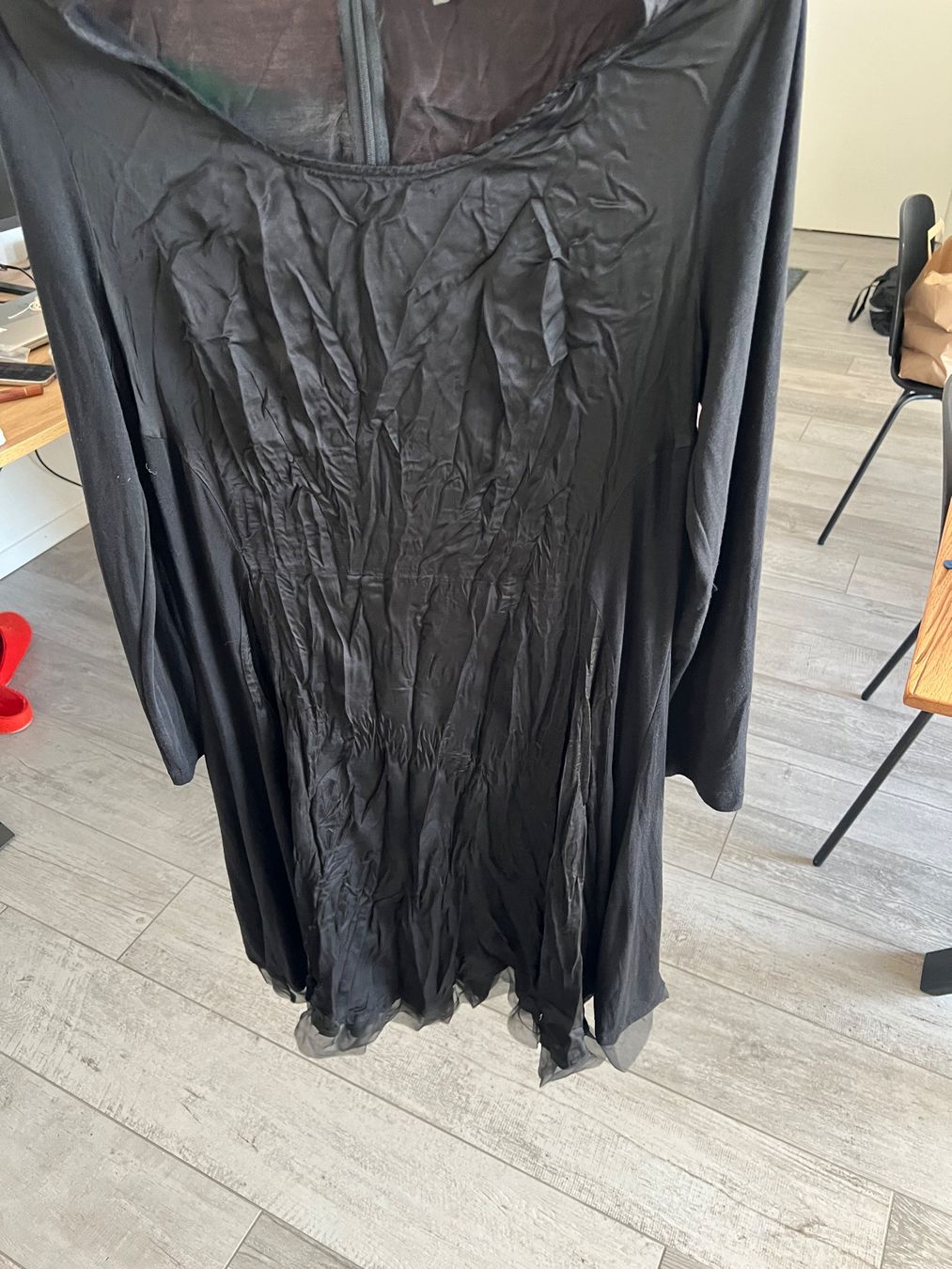 Nile Vestiti: NILE - Robe noire soie et tulle - L – Usato da Mézières FR venduto da Daisy16 7
