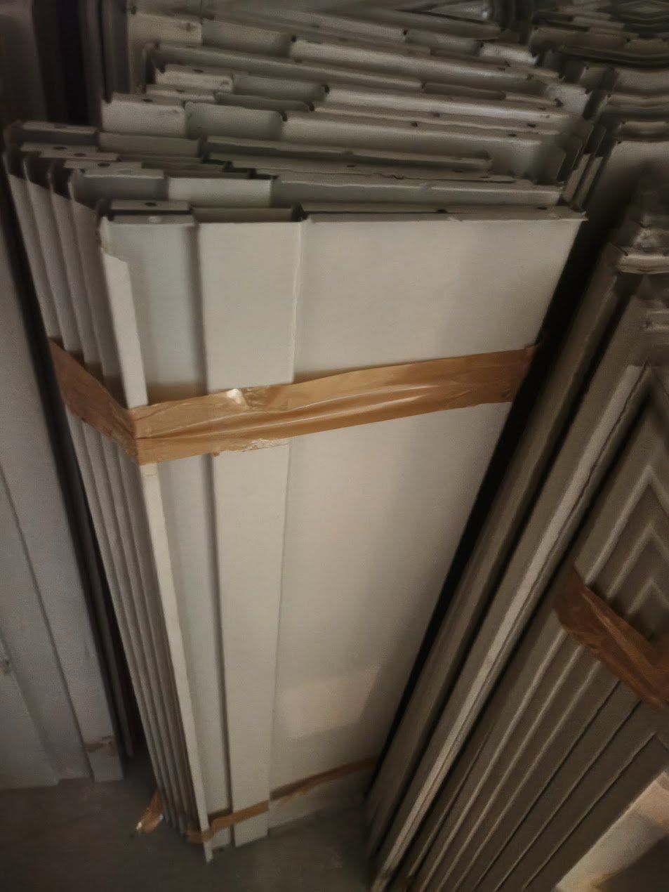 Scaffali: Metall Tablar  28x100cm – Usato da Toffen venduto da Immo-Erben 4