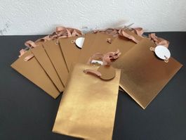 Geschenktaschen gold, 10 Stück, je ca. 22x17x9 cm