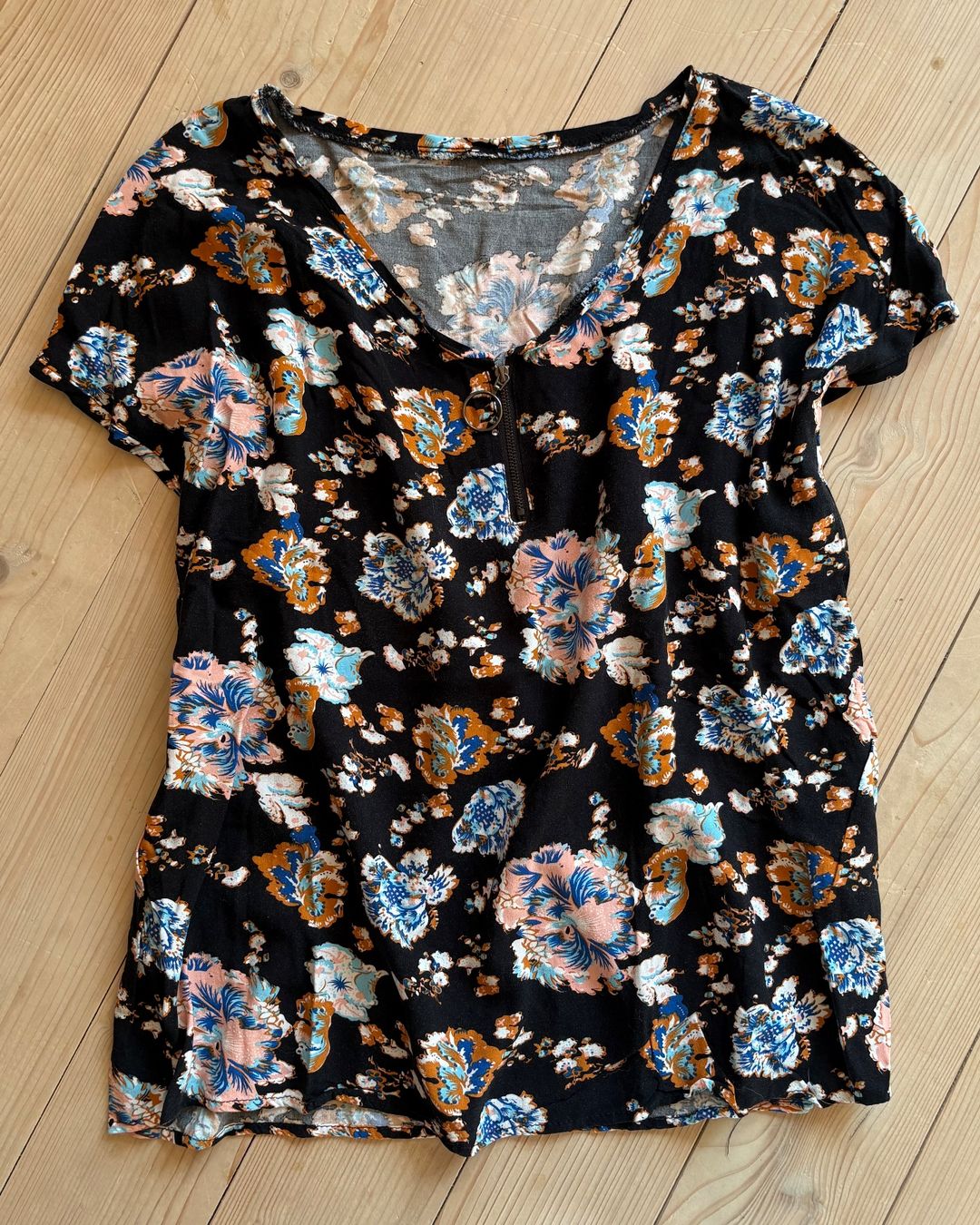 Camicette: Shirt /Top/ Bluse/Tunika Blumen Gr.L – Usato da Siblingen venduto da Vany_McDougall 1