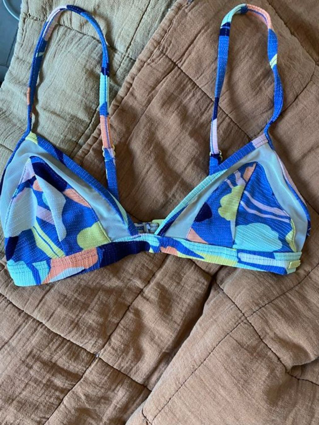 Roxy Costumi da bagno & Bikini: Bikinioberteil von Roxy – Nuovo (secondo la descrizione) da Grüningen venduto da selinasearching
