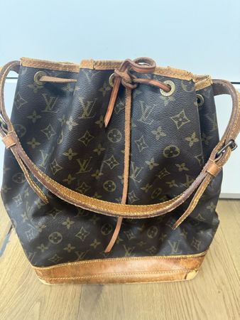 Louis Vuitton Noe Petit Monogram Handtasche - Vintage Charme