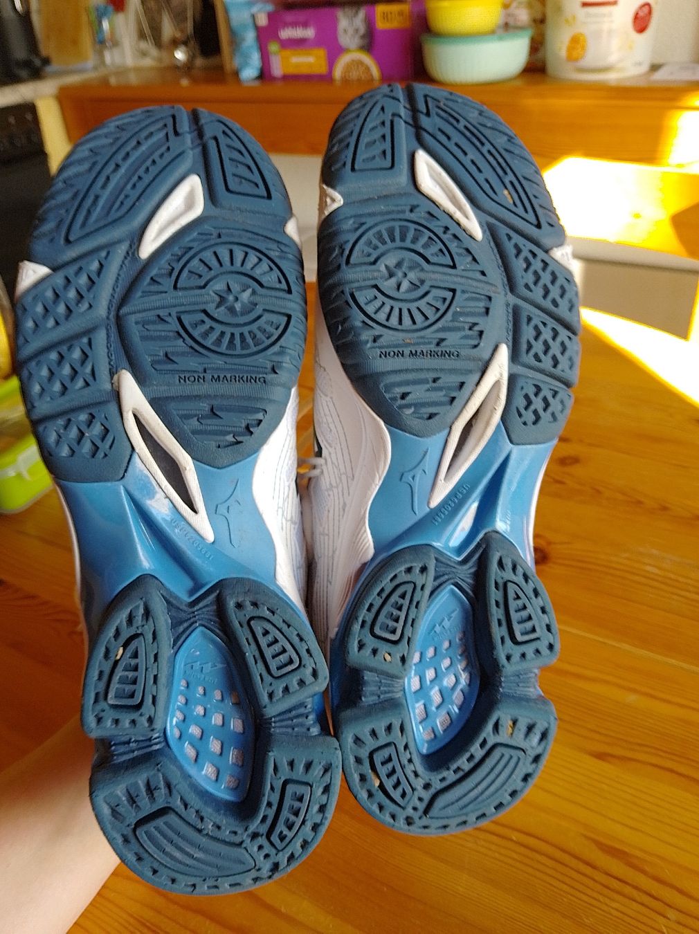 Mizuno Scarpe da uomo: Mizuno Wave Voltage Grösse 44 neuwertig  – Nuovo (secondo la descrizione) da Rigi Kaltbad venduto da san_rxc2 1