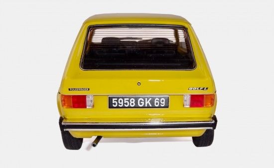Volkswagen Modellini d'auto: VW GOLF 1 L, Massstab 1:18, Gelb – Nuovo e nell'imballaggio originale da Erlenbach im Simmental venduto da Model_box 3