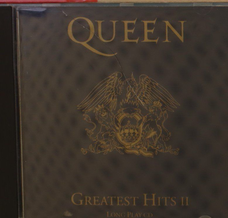 CD: Queen – Greatest Hits Ii – Usato da Luzern venduto da CONTENTI
