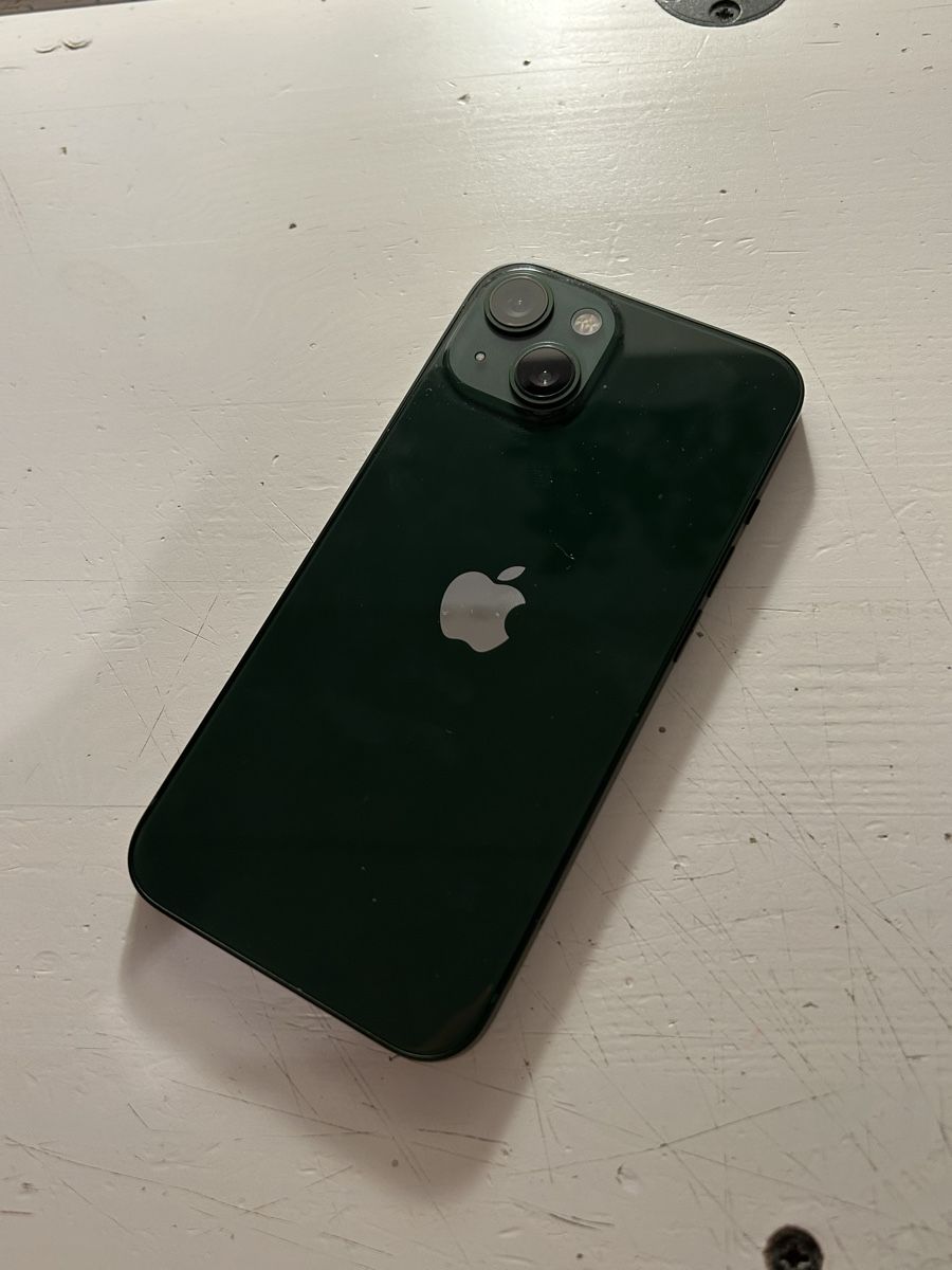Apple Telefoni cellulari / Smartphones: IPhone 13 – Usato da Binningen venduto da fiona_pini