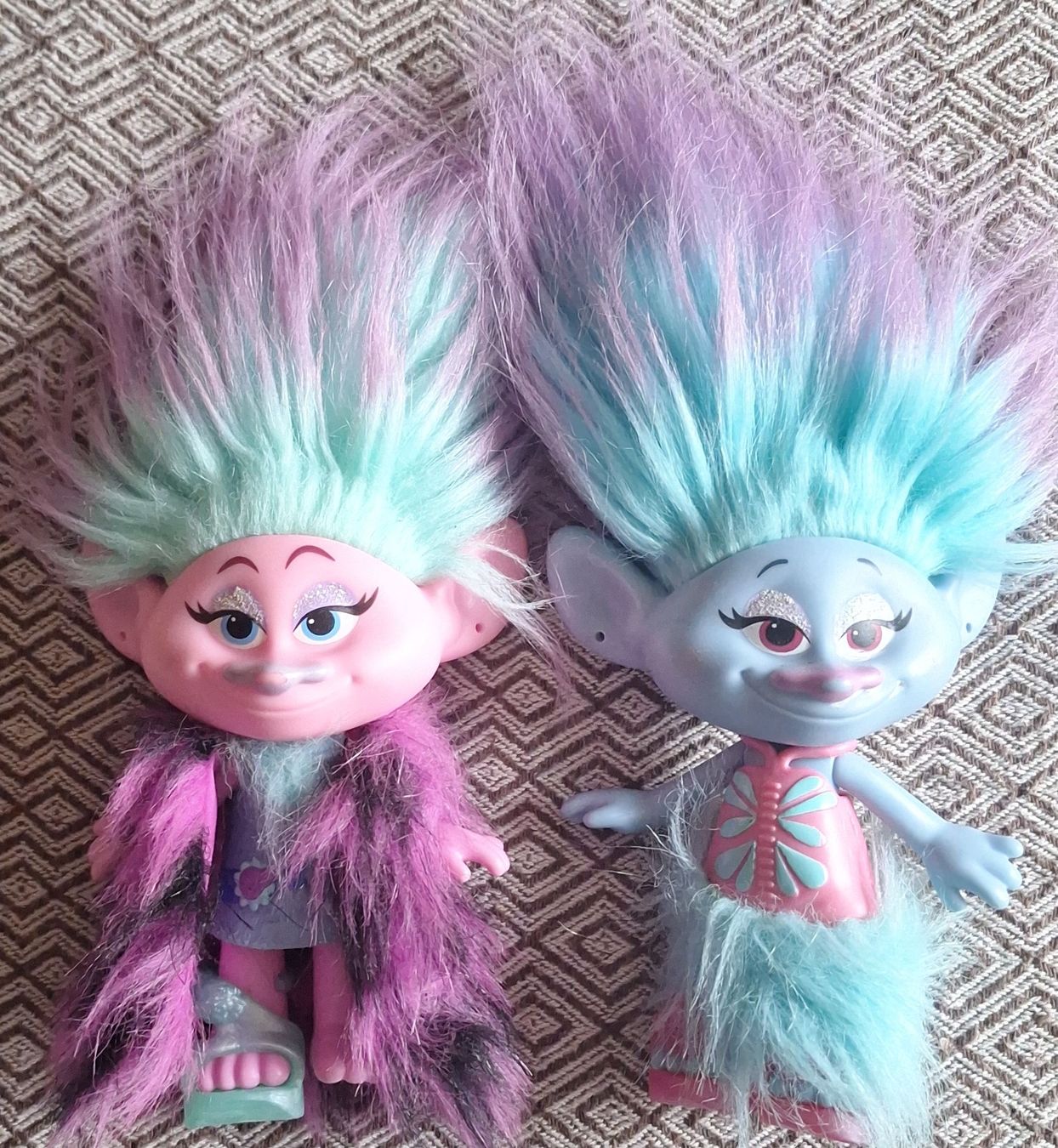 Hasbro Bambole: Lot de 2 poupées Trolls. – Usato da Genève venduto da lis_hw8n