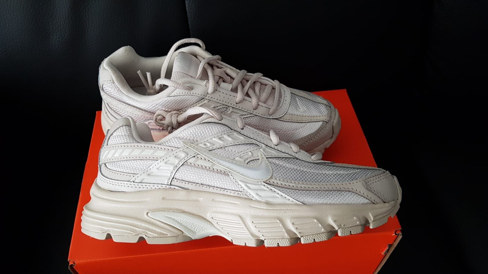 Nike Scarpe da uomo: Nike INITIATOR Gr.36,Leder-Stoff. – Nuovo e nell'imballaggio originale da Zürich venduto da ata_c8nh 1