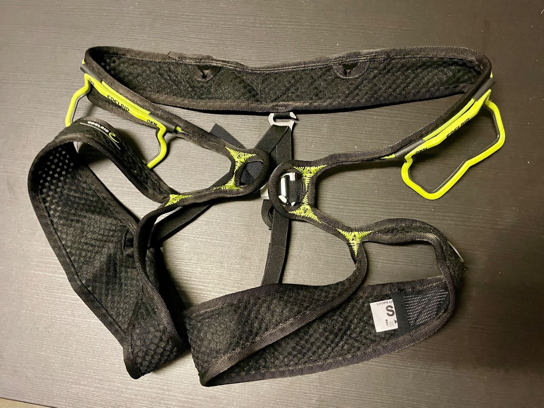Edelrid Attrezzatura da arrampicata: Klettergurt Loopo Light Edelrid – Usato da Aeschi b. Spiez venduto da patricianeuhauser