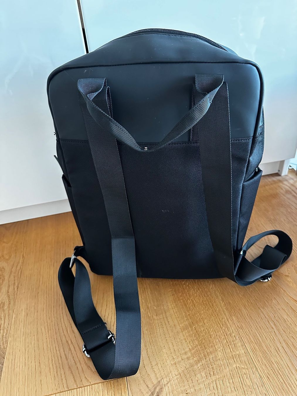 Kapten & Son Zaini: KAPTEN & SON Rucksack, schwarz – Usato da Sissach venduto da tapasu 1