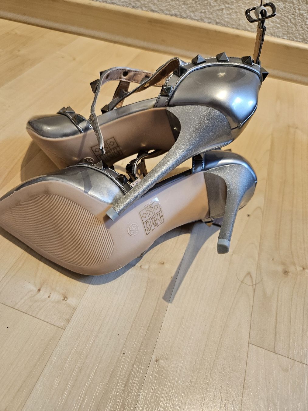 Chaussures femmes: High Heels Supermauro silber – Neuf avec emballage d'origine à Langnau am Albis par Alci68 1