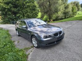 BMW 525xi Touring grau 237886 km Automat Allrad 2006