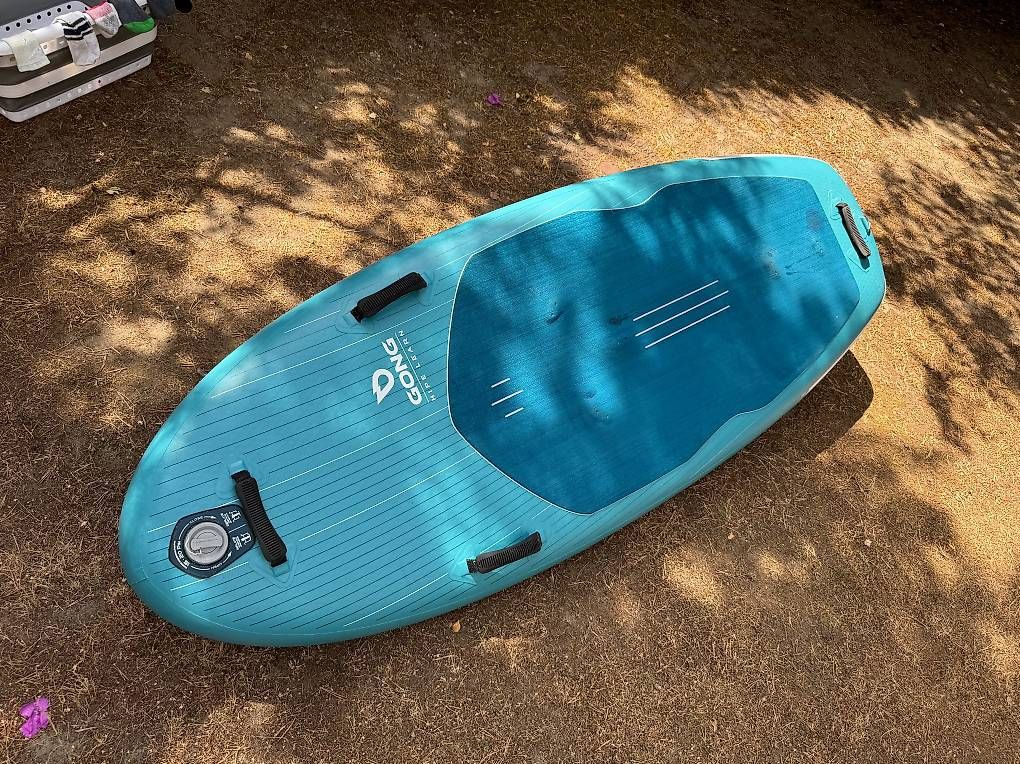 Planches de surf: GONG Wingfoil Board Inflatable HIPE Learn 6.5 – D'occasion à Villars-sur-Glâne par Lluetolf