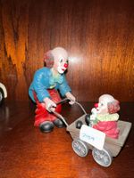 Gilde Clown - Babysitter mit Kinderwagen