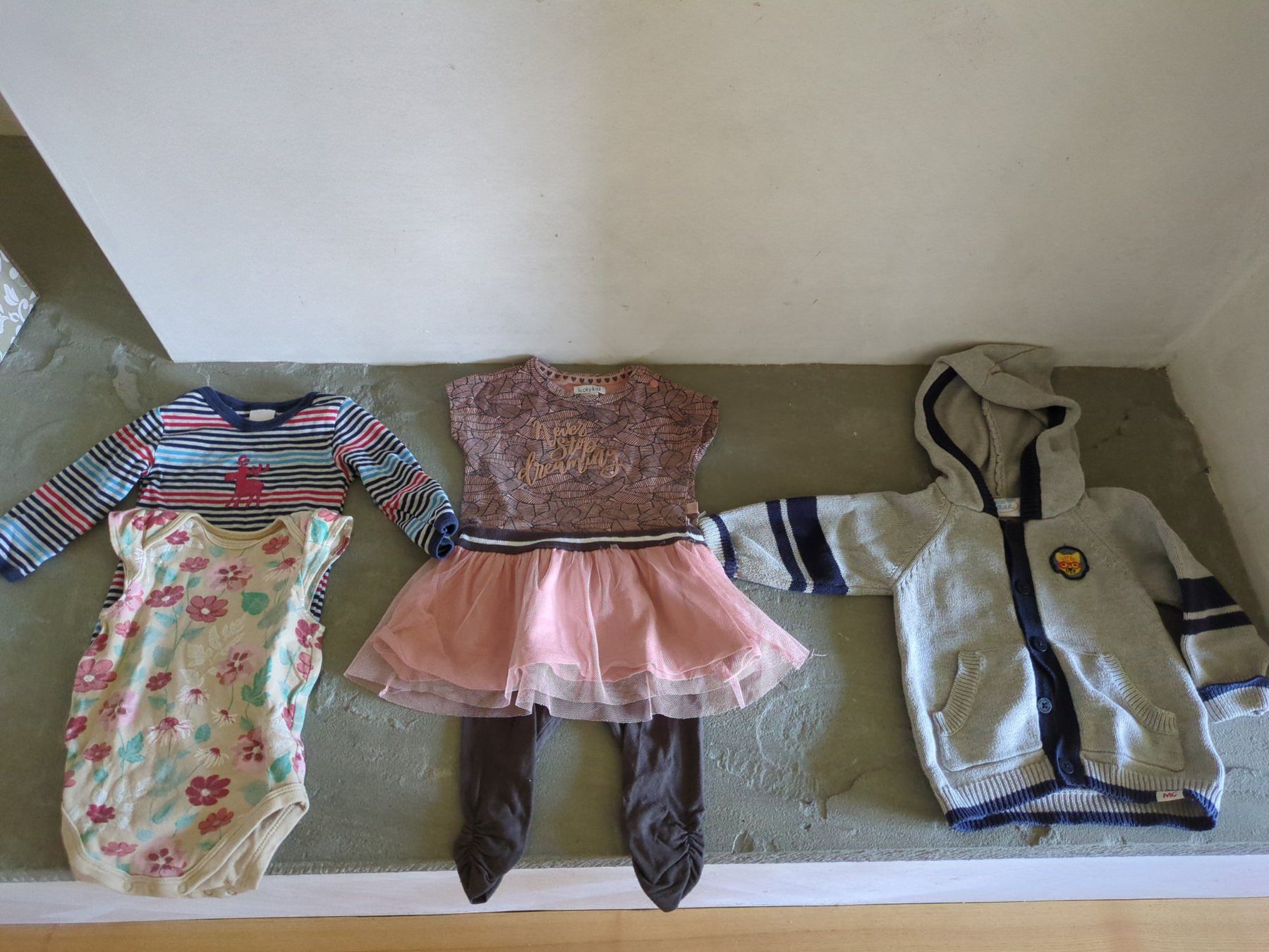 Lotti & Set di vestiti: grosses Kleiderpaket Gr. 74 – Usato da Oberhelfenschwil venduto da Tattar 8