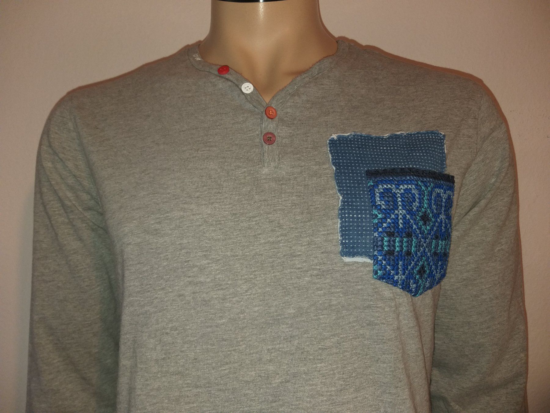 Desigual Pullover & Sweatshirts: DESIGUAL Pullover taille / Grosse S (M EUR) – Gebraucht aus Cossonay-ville von Super-Price-Quality 1