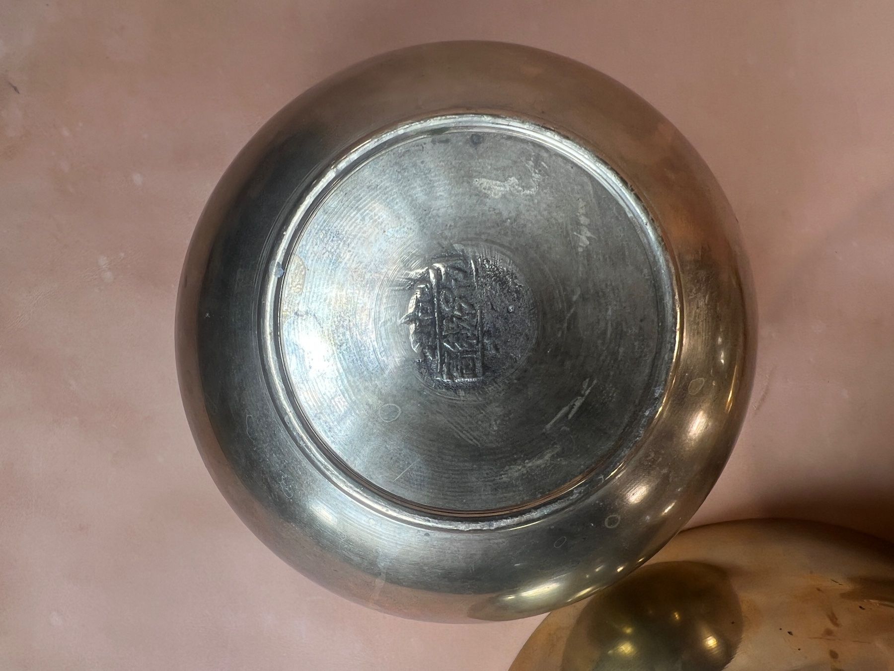 Ciotole: CHINESISCHE ODER KOREANISCHE SCHALEN ODER GONGS – Usato da Riva San Vitale venduto da AM25 2