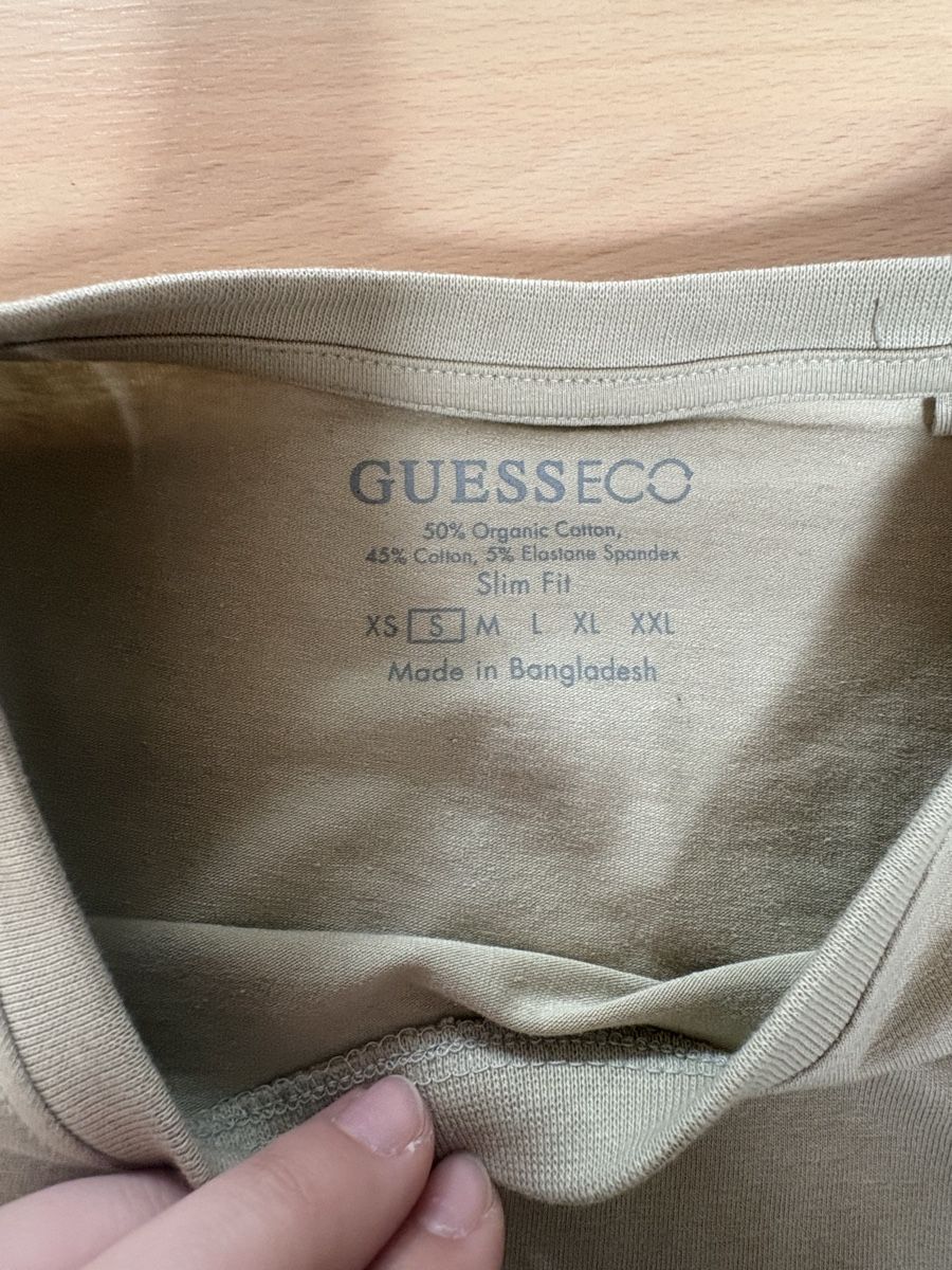 Guess T-shirt: t-shirt Guess – Nuovo (secondo la descrizione) da Posieux venduto da lia_f69b 2