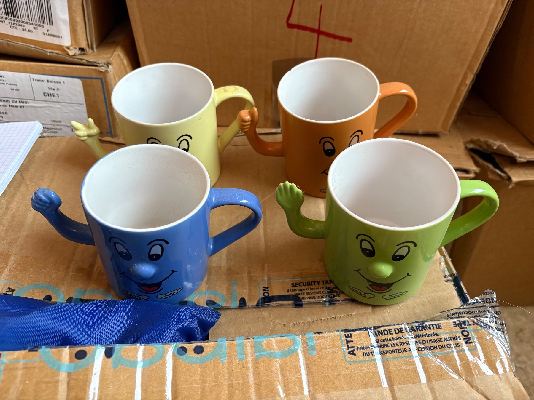 Tazze: Tasses bonhommes – Usato da Grône venduto da natatou