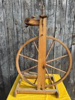 Antikes Spinnrad,
