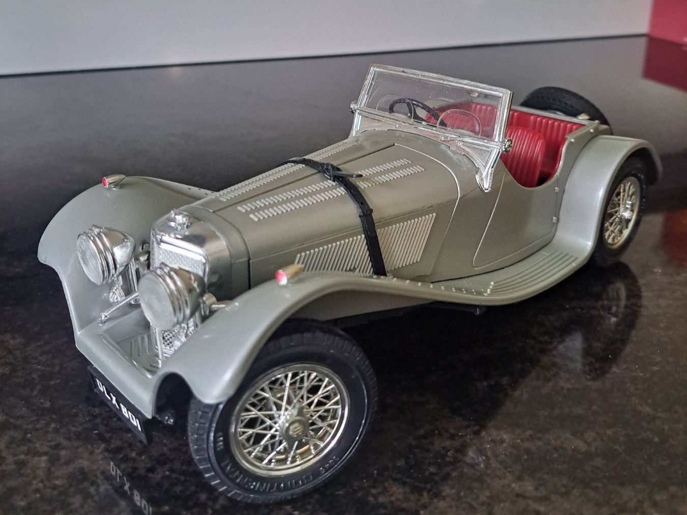 Bburago Modellini d'auto: Jaguar SS 100 1/18 – Usato da Schüpfen venduto da Sonata85 1