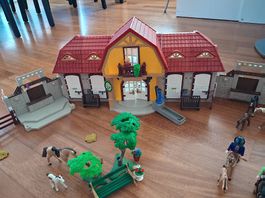 PLAYMOBIL grosser Reiterhof mit viel Zubehör